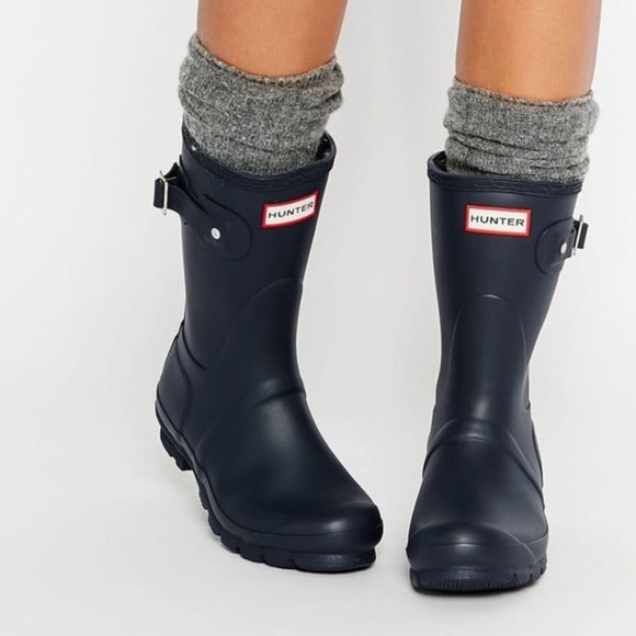 Hunter Shoes - Hunter Original Short Boot in Navy NIB